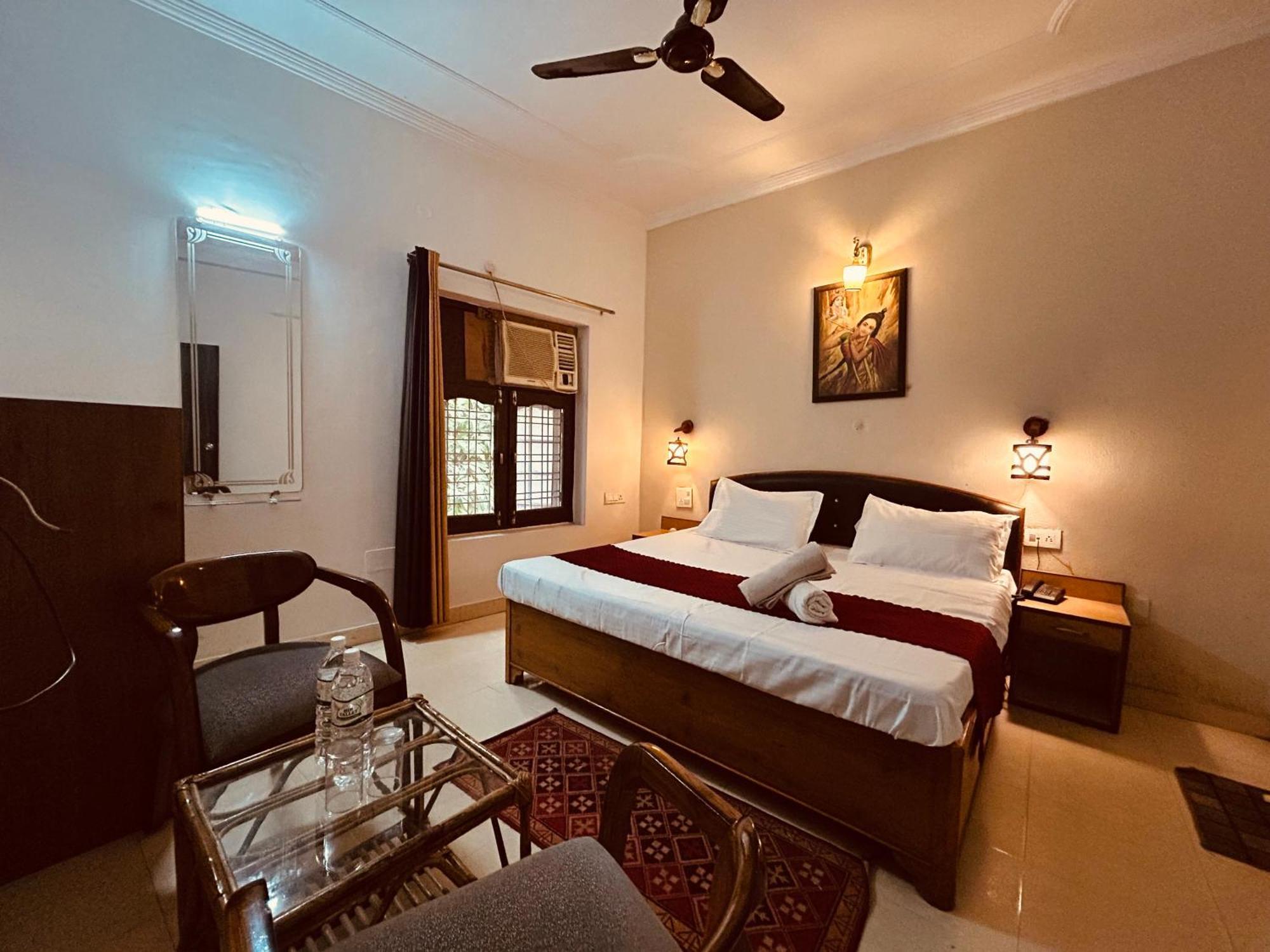 The For You Hotel & Restaurant Rishīkesh Eksteriør billede