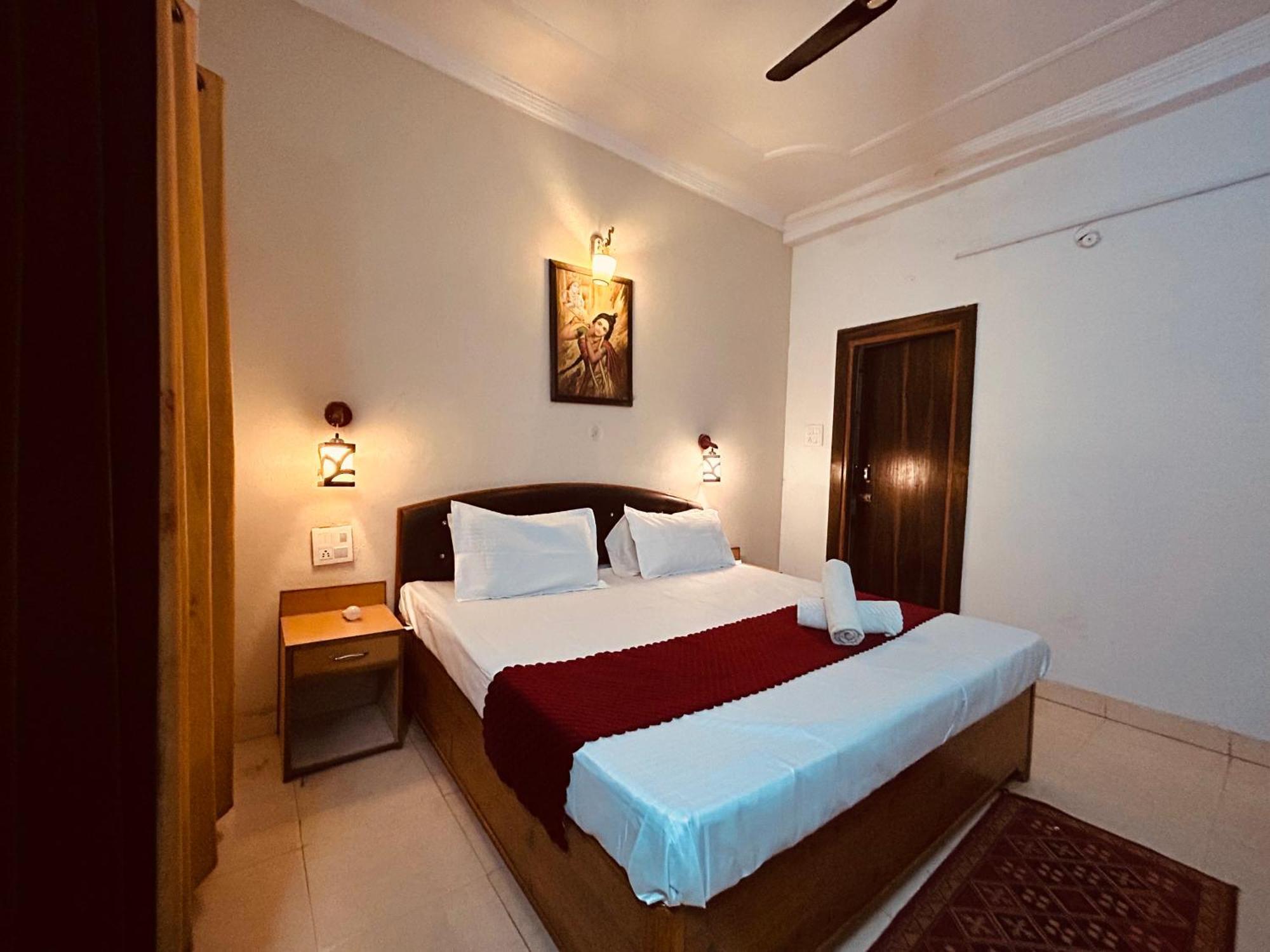 The For You Hotel & Restaurant Rishīkesh Eksteriør billede