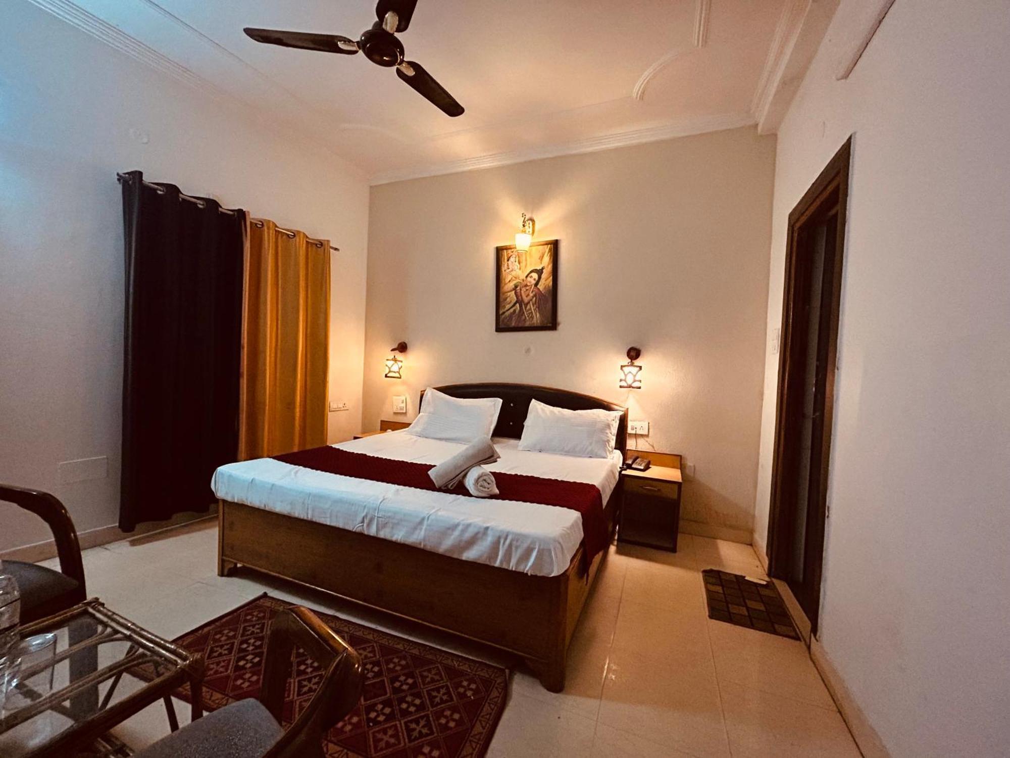 The For You Hotel & Restaurant Rishīkesh Eksteriør billede